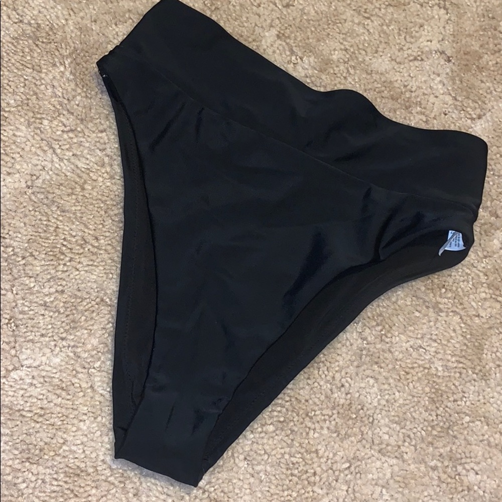 Black hi rise cheeky bikini bottoms
